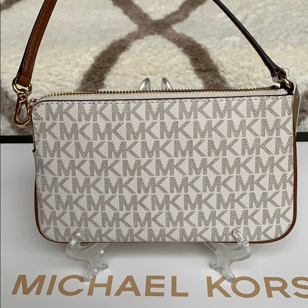 Michael Kors Jet Set Travel Lg Top Zip Wristlet - Picture 13 of 16